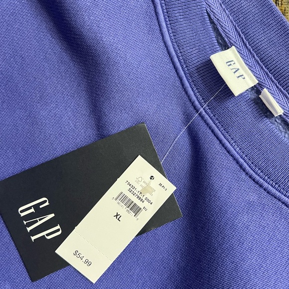 GAP Sweatsuit Jogger Set
Crop sweat top is XL
Sweat pants are size L - Picture 7 of 8